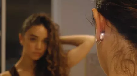 Los rastreadores de fitness ya no están de moda: se ha presentado un gadget portátil inusual — un pendiente inteligente