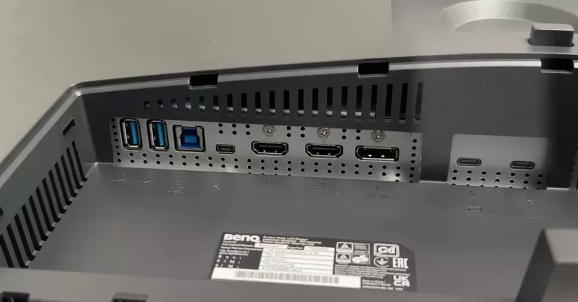BenQ PD3220U monitores thunderbolt