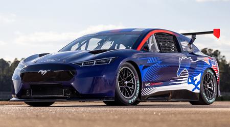 Ford presenta un prototipo de NASCAR totalmente eléctrico inspirado en el Mustang Mach-E