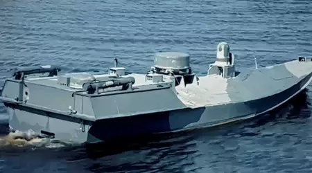 Los rusos están inundando de barcos el puente de Kerch para defenderse de los ataques marítimos ucranianos con drones