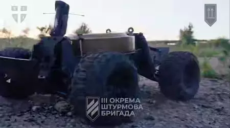 La tercera fuerza de asalto capturó rusos por primera vez en la historia humana con la ayuda de un robot terrestre