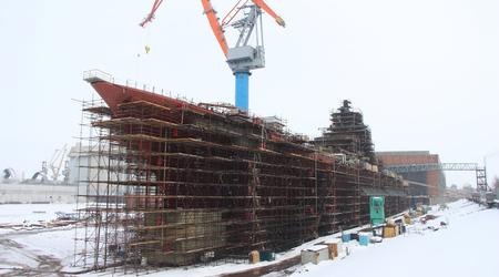Los rusos botan el crucero nuclear Almirante Najimov para realizar pruebas tras 25 años de modernización