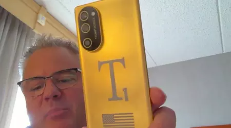 Cámaras curvadas, procesador desactualizado, pero dorada — Se revelan nuevos detalles del teléfono Trump