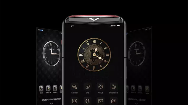 Vertu regresa con el nuevo teléfono ...