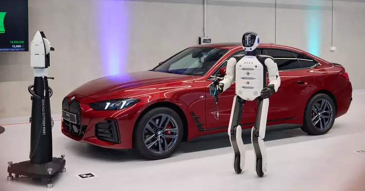 BMW envió un robot humanoide a ...