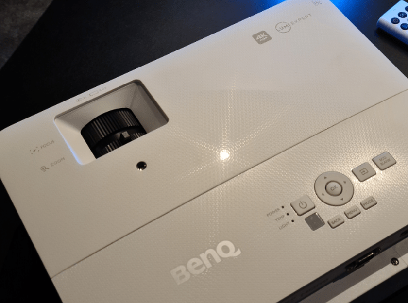 BenQ TK700 vs Optoma UHD35