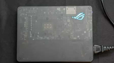 Asus presenta la primera GeForce 5090 externa del mundo con Thunderbolt 5