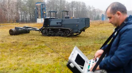 Los fabricantes de Kharkiv han creado una máquina para preparar el suelo para el desminado, cuesta 5,6 millones de dólares y ya ha sido entregada a los zapadores