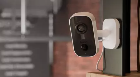 Ajax IndoorCam: cámara IP inalámbrica con inteligencia artificial y funciones de seguridad integradas