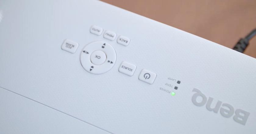 BenQ MH536FHD mejores proyectores para oficina
