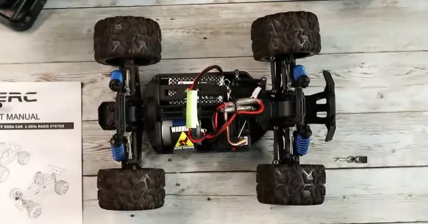 1:18 DEERC 9300 coche rc menos de 100