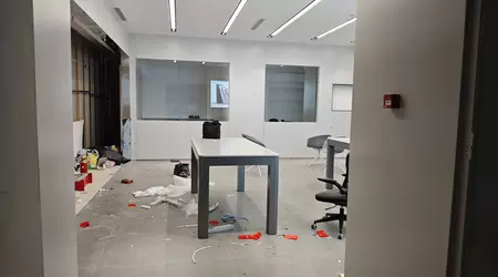 Esto es interesante: Xiaomi instala paredes de vidrio en centros de servicio de marca para la confianza del cliente