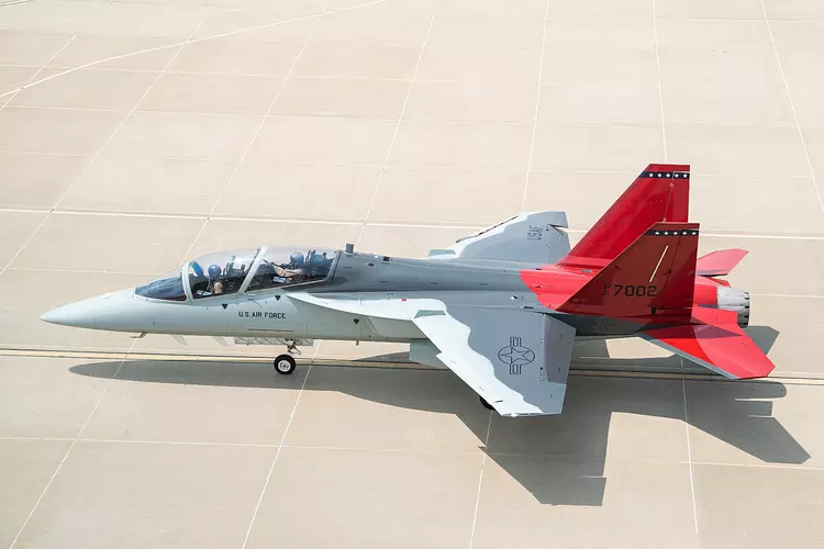 Para sustituir al F-16 Fighting Falcon: ...
