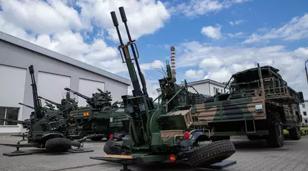Cubierta SAM Patriot: Polonia planea comprar sistemas de artillería antiaérea Pilica+ con misiles CAMM, que podrán alcanzar objetivos a una distancia de más de 25 km.