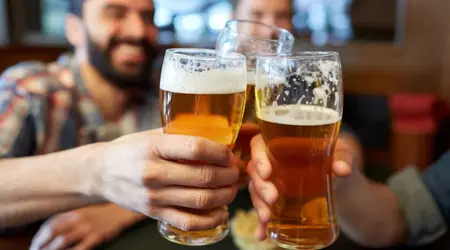 Científicos han creado un gel comestible de oro y plata que evita la intoxicación por alcohol