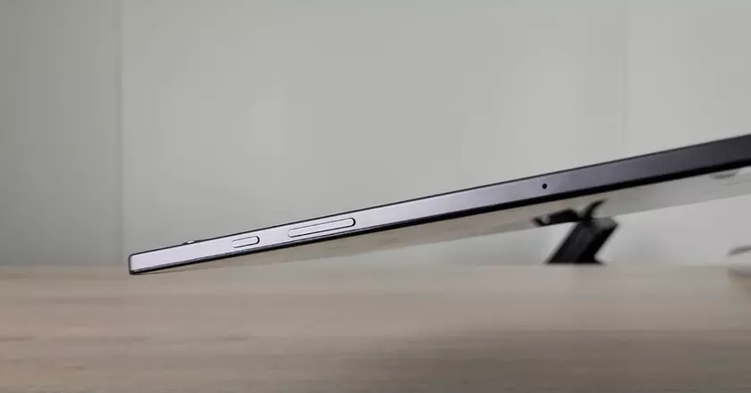 SAMSUNG Galaxy A8 de 10,5" mejores tablets por menos de 300 euros