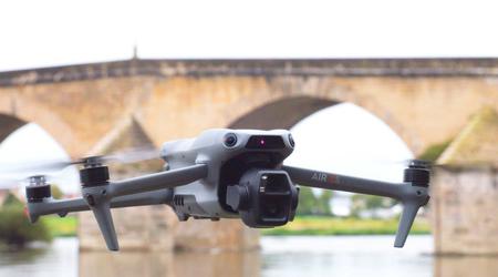 DJI lanza el dron Air 3S con doble cámara, LiDAR y función de vuelo nocturno seguro por 1099 dólares