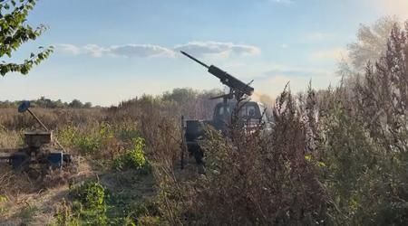 El ejército ucraniano ha creado un sistema improvisado de lanzacohetes múltiples a partir de un lanzador de aviones LAU-131 y cohetes no guiados Hydra 70 sobre la base de un vehículo todoterreno