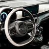 Miniatura de la vista trasera del Fiat 500 Hybrid