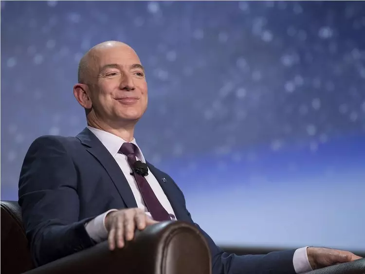 Jeff Bezos regresa al liderazgo con ...