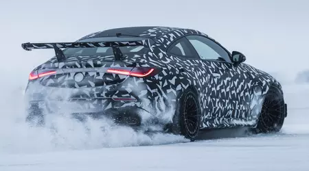 Mercedes-AMG prueba el nuevo coche de la serie Mythos en Suecia