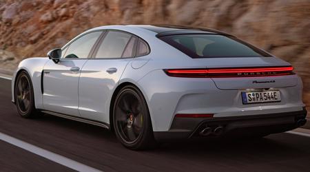 Porsche presenta dos híbridos enchufables Panamera 4 E-Hybrid y 4S E-Hybrid con una autonomía de hasta 96 km con energía eléctrica