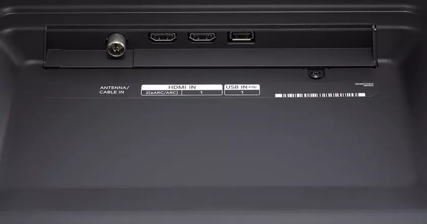 LG Class UQ7590 de 75 pulgadascmejor tamaño de tv para sala de conferencias