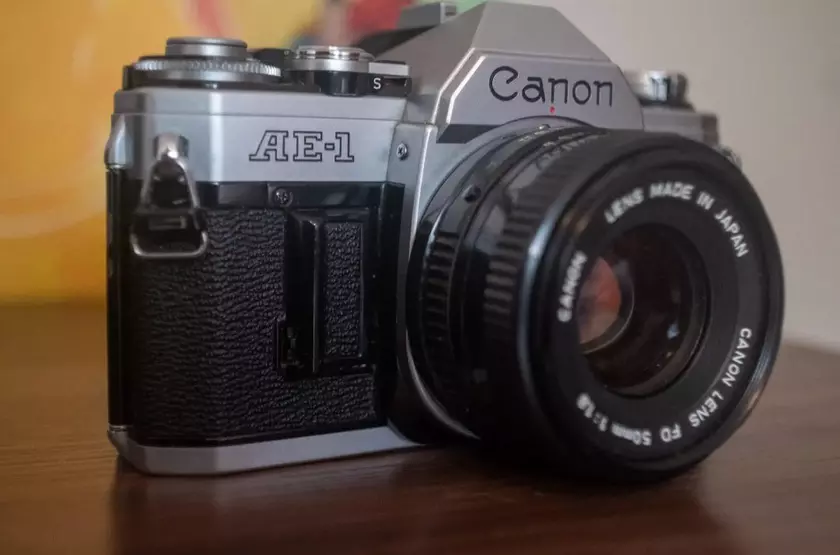 Canon AE-1 cámara de carrete 35mm
