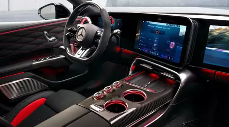 Mercedes-AMG GT Coupé de 4 Puertas Desvela Interior Lujoso con Techo Panorámico y Controles de Estilo Jet
