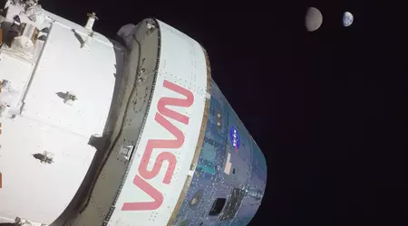 La nave espacial Orión tomó una impresionante foto de la Luna y la Tierra desde una distancia de 432.210 km