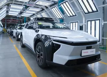 Toyota y Pony.ai presentaron el nuevo ...