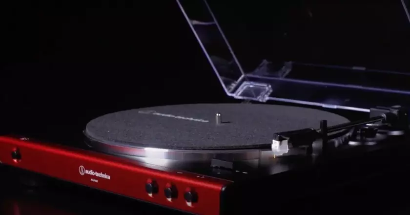 Audio-Technica At-LP60X-BW Mejores reproductores de vinilo económicos