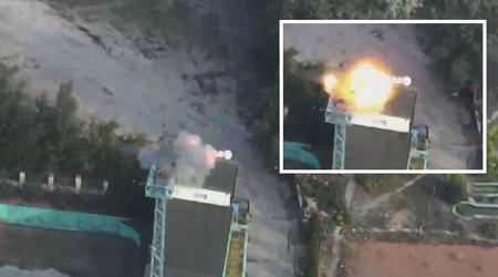 Un dron FPV ucraniano destruyó una estación de guerra electrónica rusa Strizh, diseñada específicamente para suprimir vehículos aéreos no tripulados.