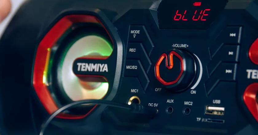 Altavoz TENMIYA BT-A66 con radio y bluetooth
