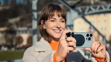 Leica presenta LUX Grip para iPhone con botones mecánicos para disparar