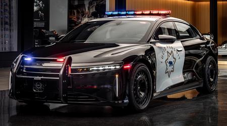 La policía de tráfico de California probó el Lucid Pursuit, una versión especial del coche eléctrico Lucid Air, que cuesta a partir de 70.000 dólares en versión civil
