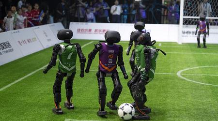 No es Ronaldo, pero no está mal: China alberga el primer partido de fútbol entre robots humanoides