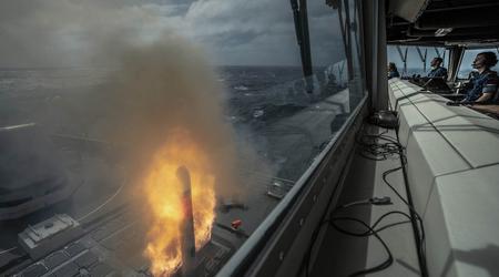 Una fragata de la Marina holandesa lanza por primera vez un misil de crucero Tomahawk