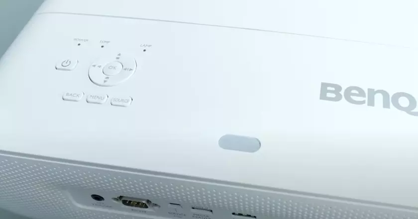 BenQ TK850 Proyector sala de cine sótano