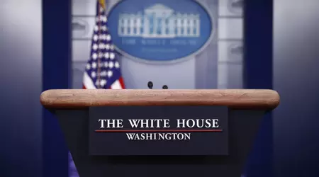 Biden firma una orden ejecutiva que restringe la inversión en empresas tecnológicas chinas relacionadas con la inteligencia artificial