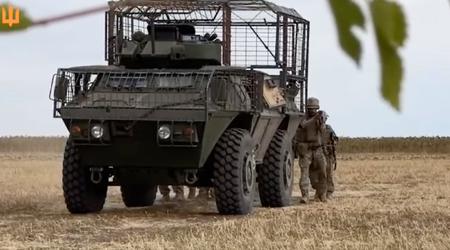 Los vehículos blindados de transporte de tropas estadounidenses M1117, prometidos a Ucrania en 2022, han llegado por fin a manos de los soldados ucranianos.