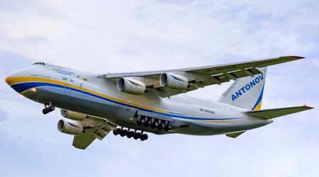El An-124 Ruslan ucraniano entrega fuselajes de caza F-16 a Polonia