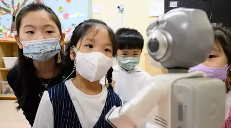 Robots para criar niños en jardines de infancia en Corea del Sur
