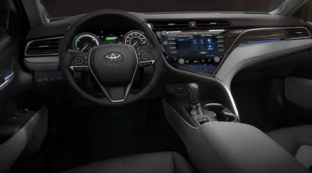 Toyoda Gosei ha creado una nueva tecnología para reciclar plásticos de automóviles - comenzará con los elementos del Toyota Camry