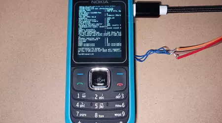 Teléfono clásico Nokia 1680 de 2008 convertido en una mini PC con Linux