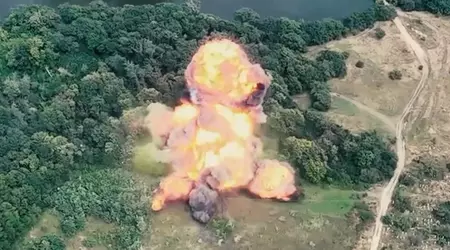 Las Fuerzas Armadas ucranianas destrozan un sistema ruso de lanzacohetes múltiples Grad con una munición de racimo