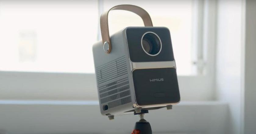 Proyector de cine en casa WiMiUS P61 por menos de 200