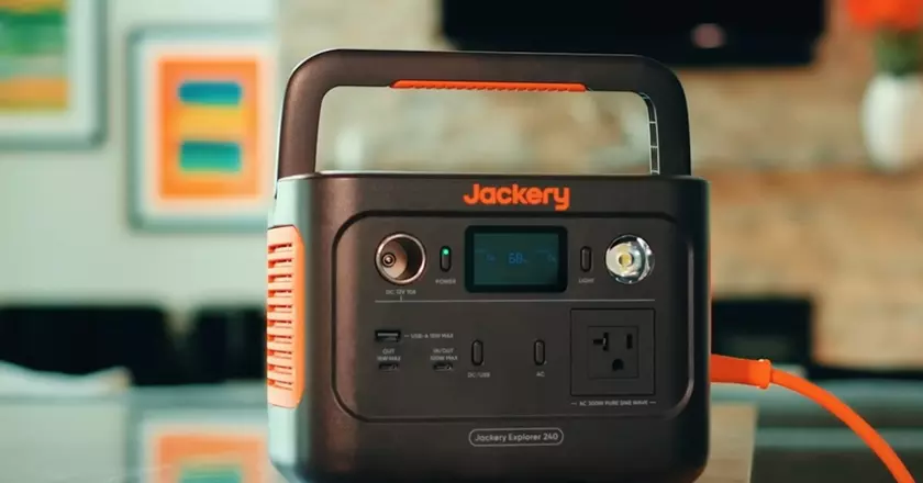 central eléctrica solar portátil Jackery 240