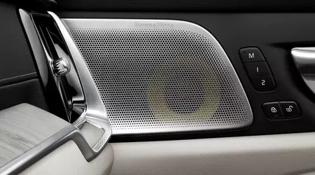 Los propietarios de vehículos Volvo en China han sido equipados con altavoces Bowers & VVilkins falsos.