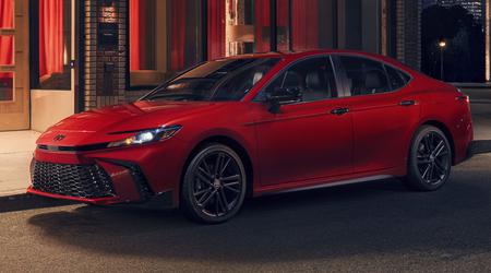 Toyota Camry 2026 para EE. UU.: versión Nightshade y nuevo color de carrocería Dark Cosmos